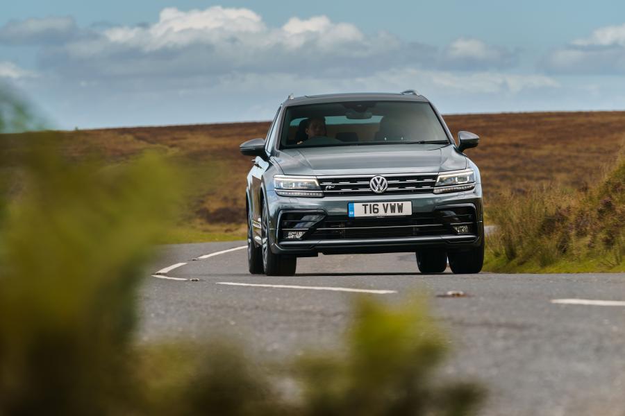  Volkswagen Tiguan Allspace R-Line 2018 года  (UK) (фото 22 из 40)